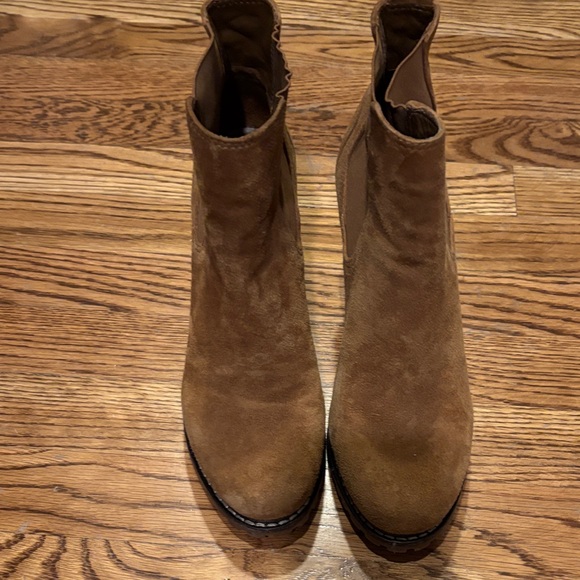 Tory Burch Tan Suede Heeled Boots - Picture 6 of 9